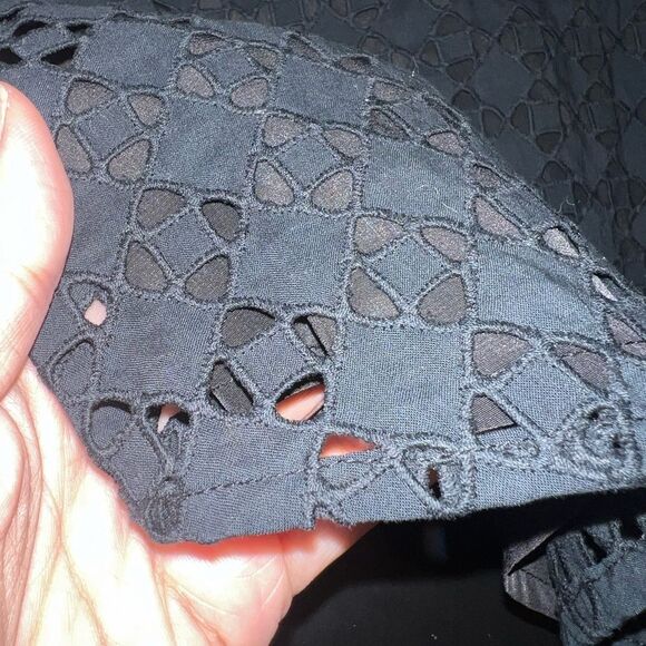 Athleta Dunes Eyelet Lace Tank Top Tie Back Black Size Medium EUC - Picture 5 of 9